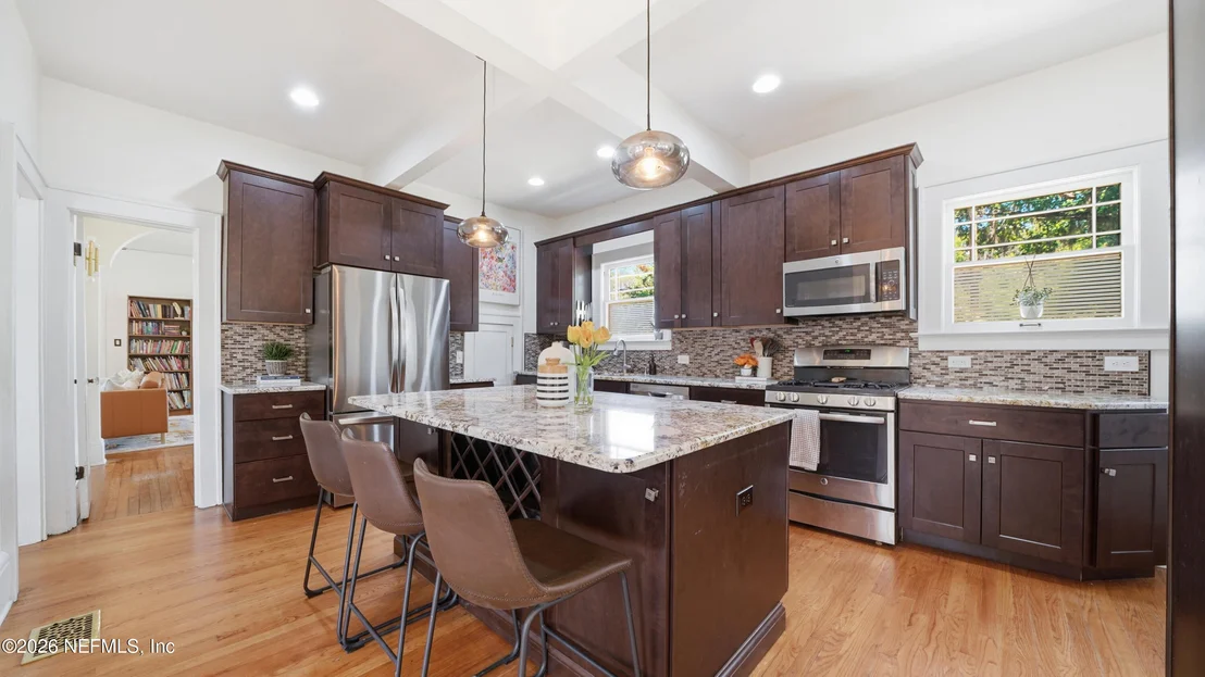 Photo of 1544 TALBOT Avenue