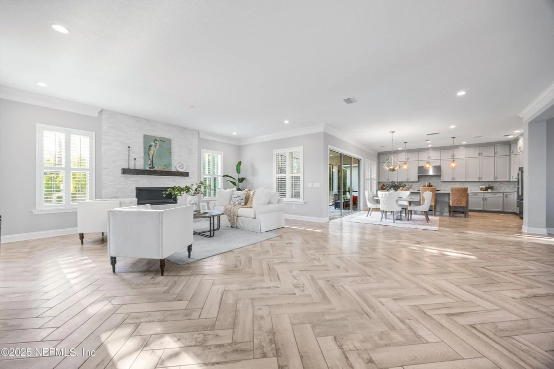 Photo of 10176 SILVERBROOK Trail