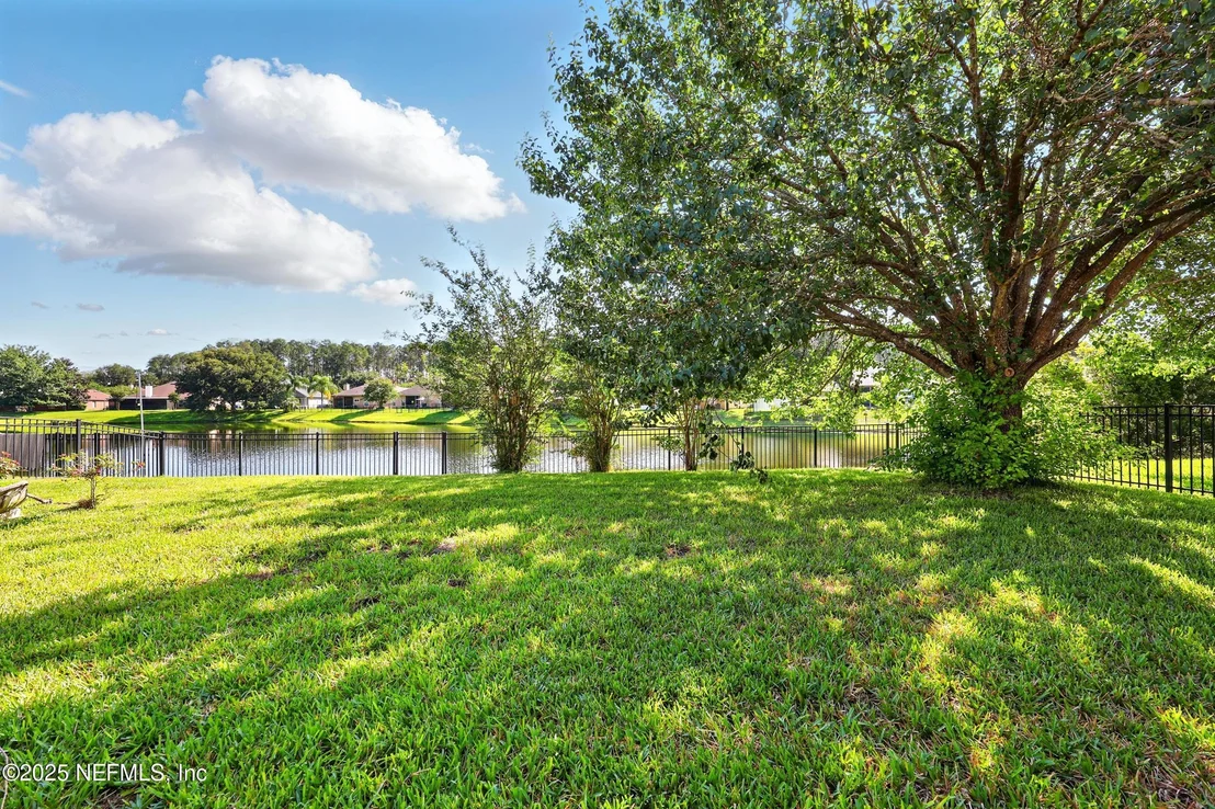 Photo of 372 JOHNS CREEK Parkway