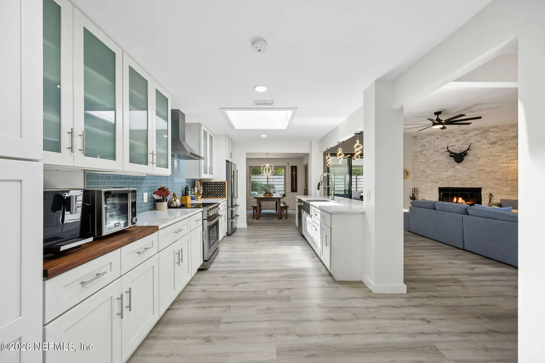 Photo of 330 GARDEN Lane