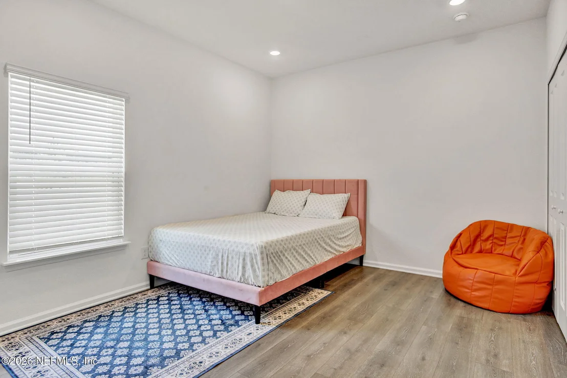 Photo of 25 SILVER LILY Way