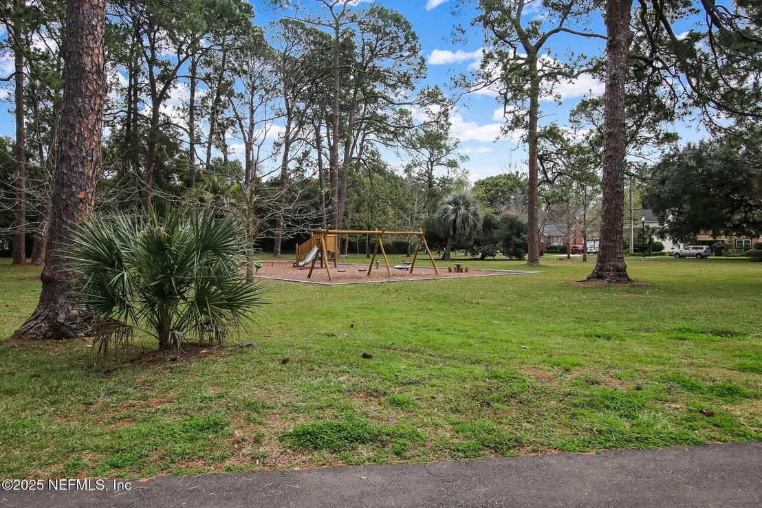Photo of 1028 CONGLETON Terrace