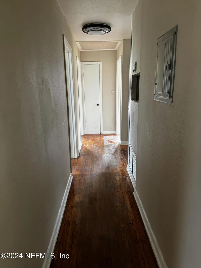 Photo of 5518 COMMONWEALTH Avenue