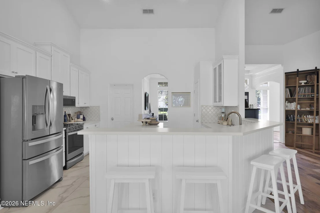 Photo of 2290 EAGLE HARBOR Parkway