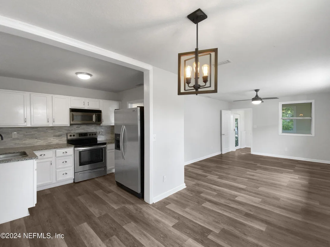 Photo of 6837 PERRY Street