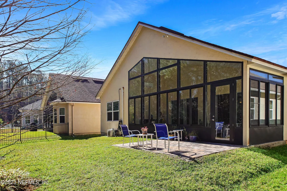 Photo of 1632 SUGAR LOAF Lane
