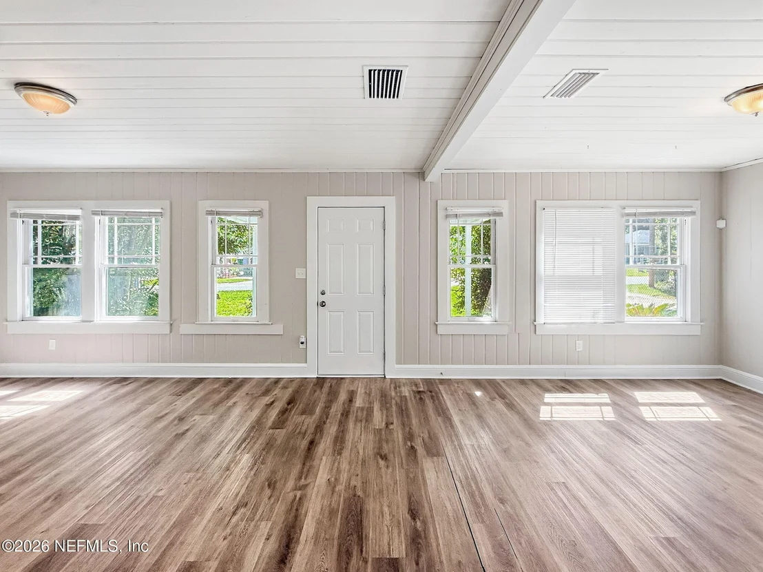 Photo of 7739 HAMMOND Boulevard