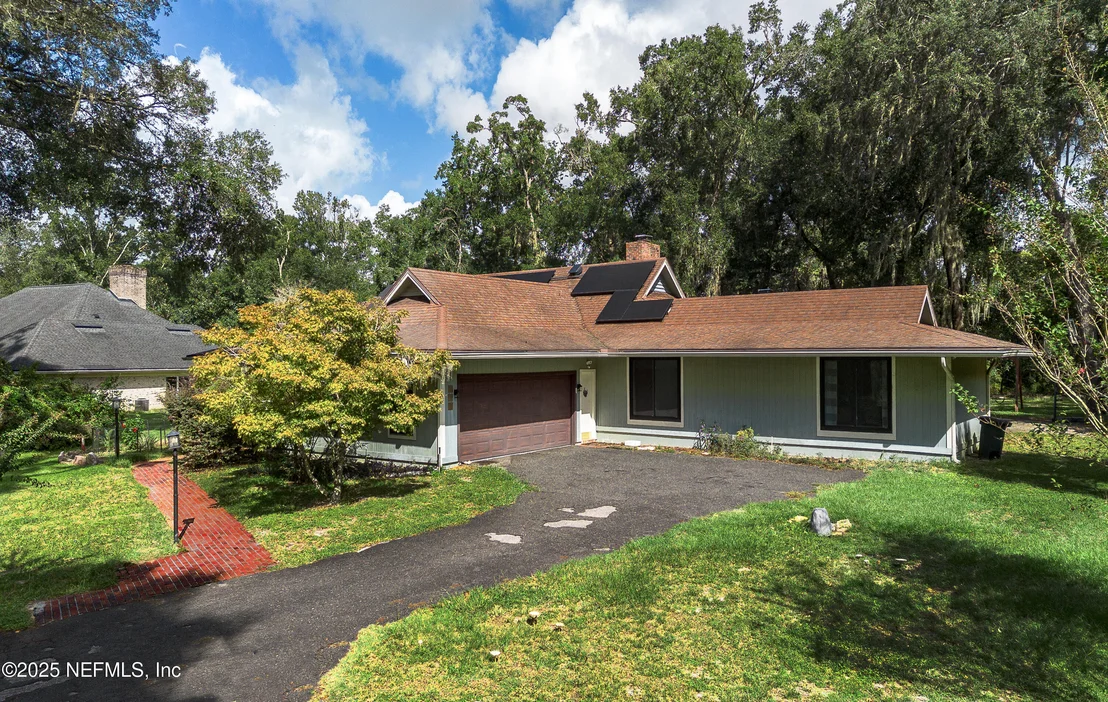 Photo of 2860 RAVINES Road