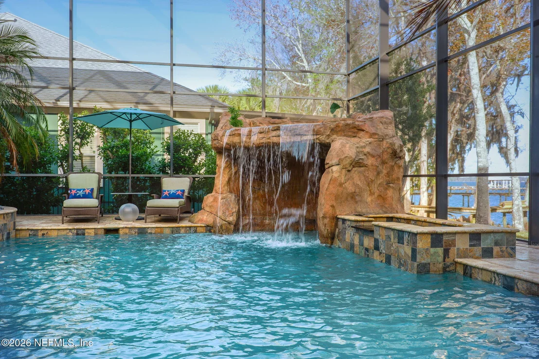 Photo of 1615 SILVER LEAF Way