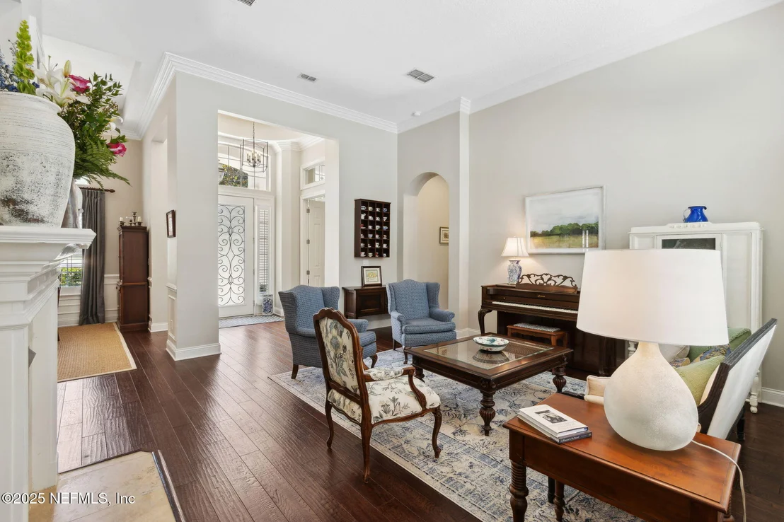 Photo of 724 PINEY Place