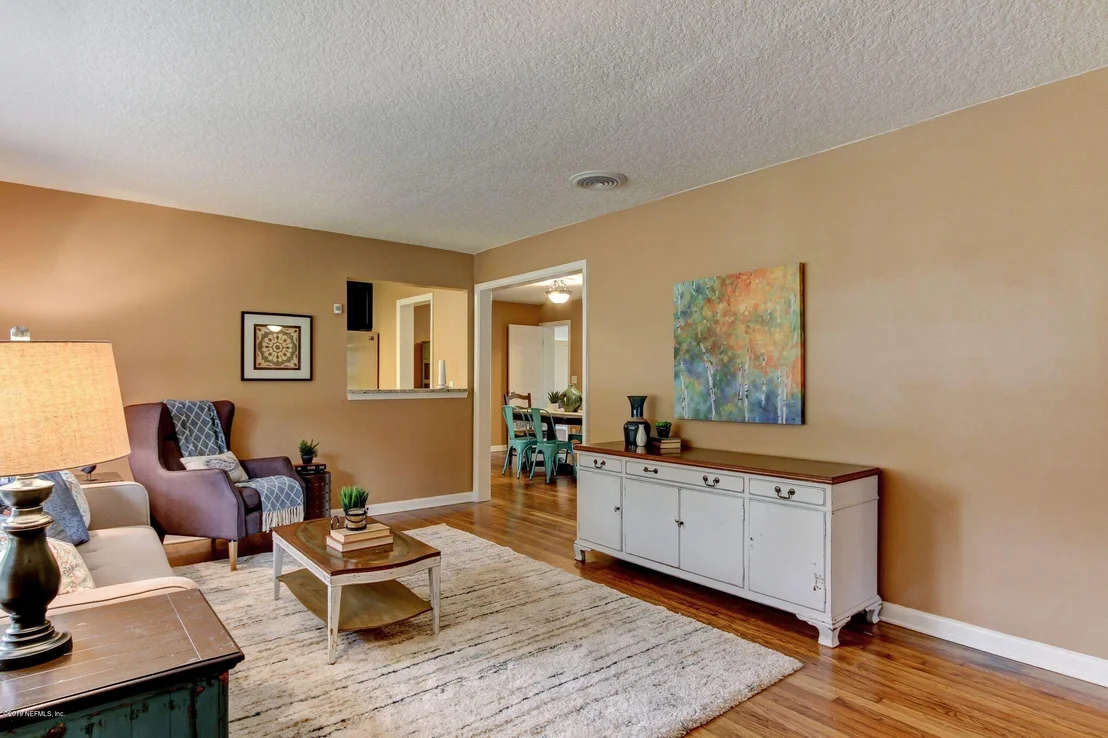 Photo of 7462 SPINOLA Road