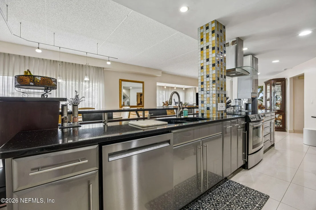 Photo of Unit 3101 at 3101 HARBOR Drive