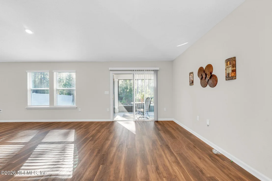 Photo of 10914 STAPLETON Drive