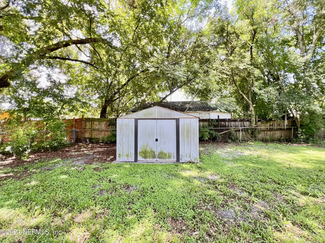 Photo of 7440 LEROY Drive