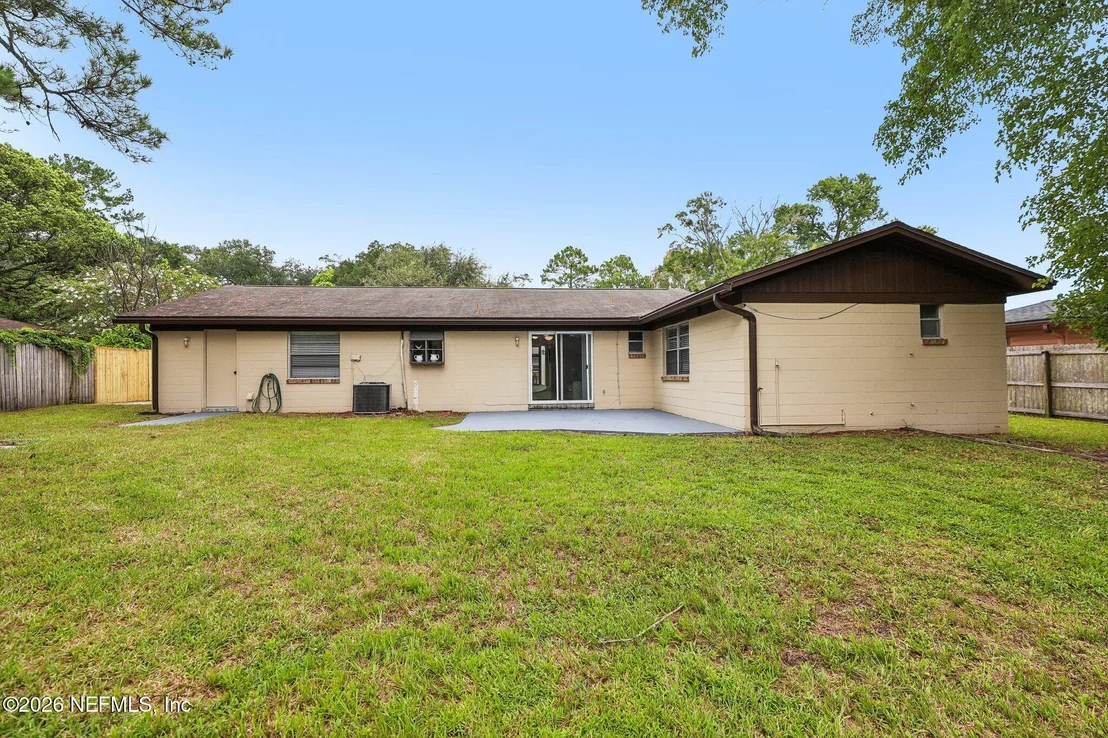 Photo of 8364 POINTER Drive N