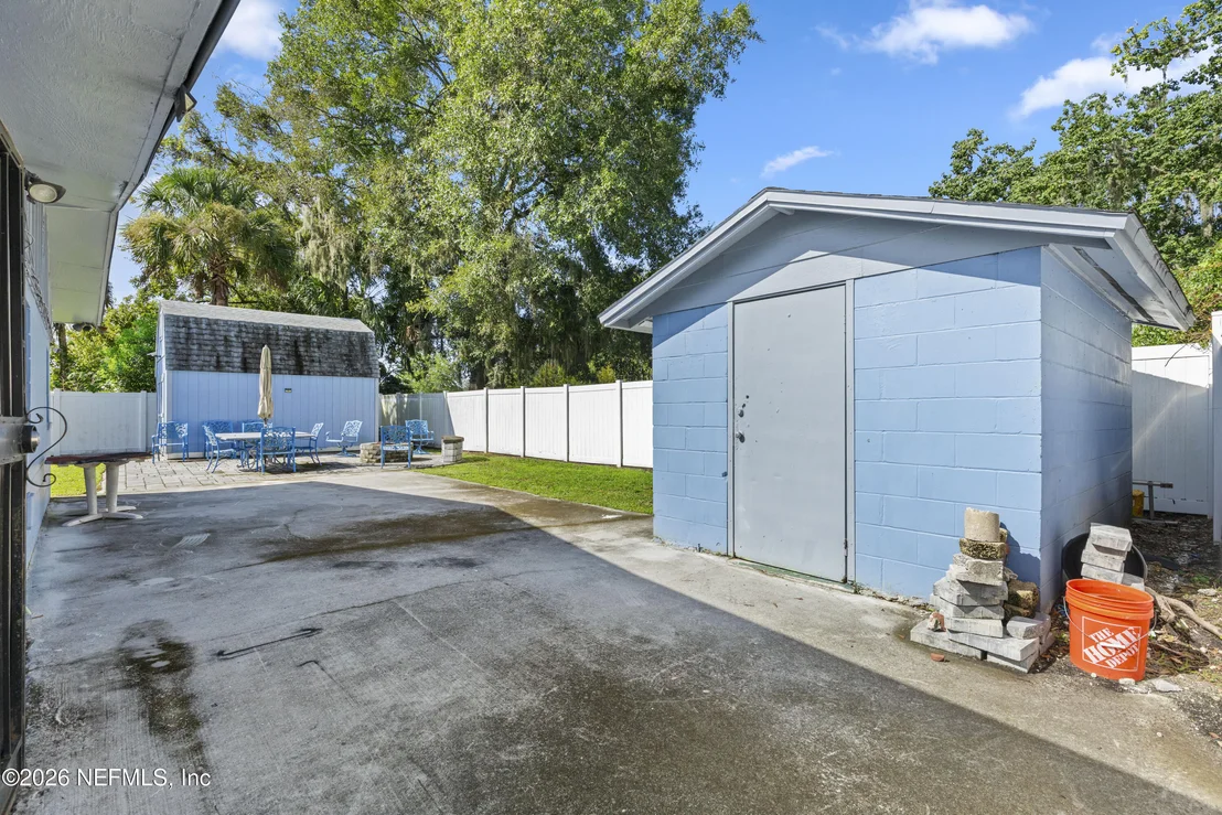 Photo of 9716 DEVONSHIRE Boulevard