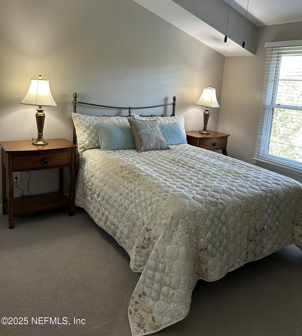 Photo of Unit 302 at 945 REGISTRY Boulevard