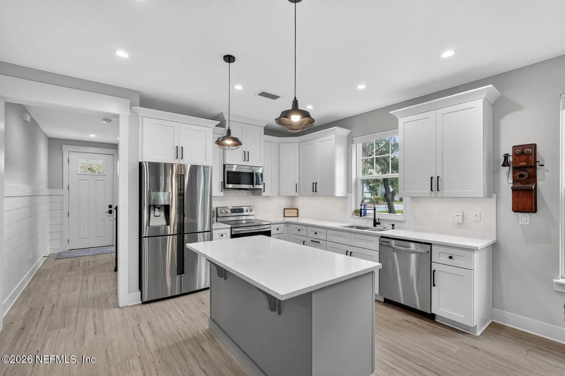 Photo of 3 SOLANO Avenue