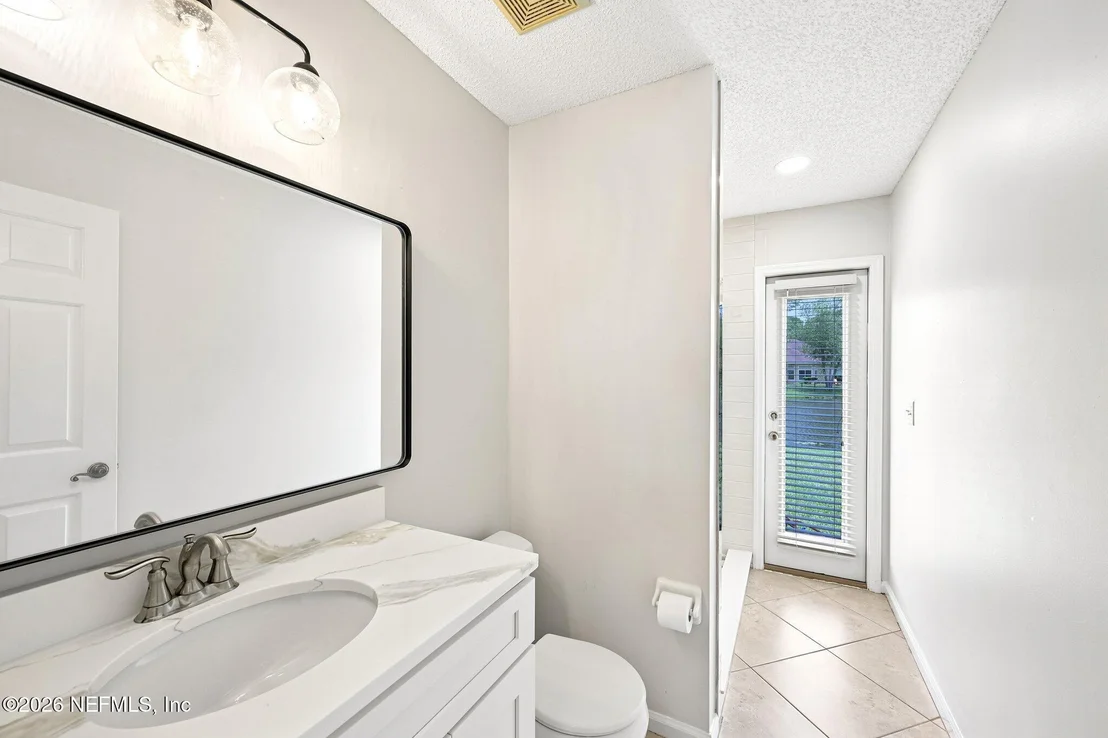 Photo of 392 MAPLEWOOD Drive