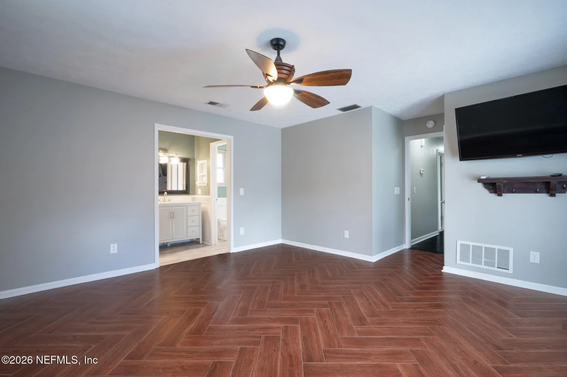 Photo of 377 FOXRIDGE Road