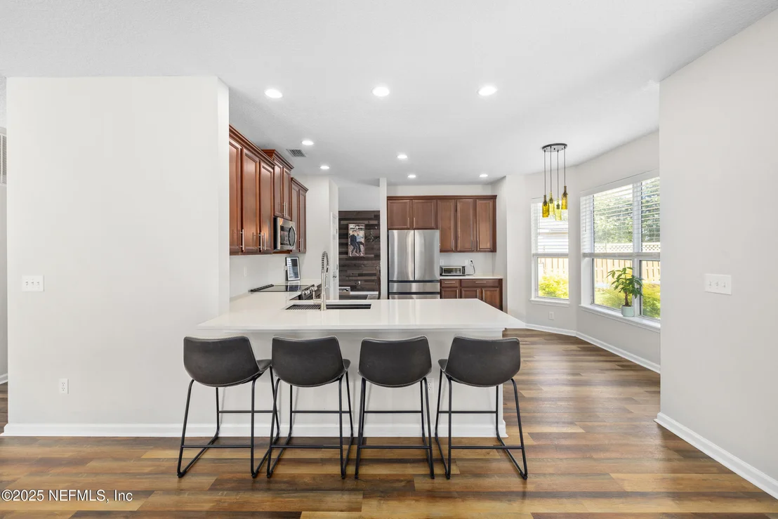 Photo of 708 FLOWERS Street
