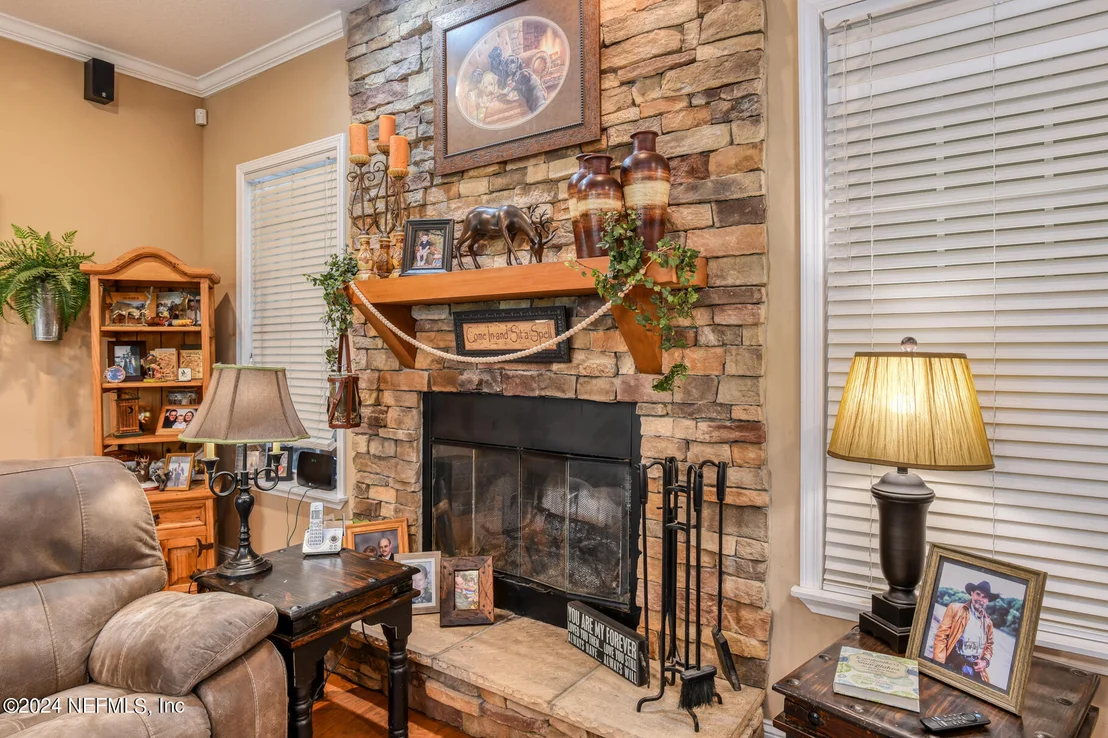 Photo of 1155 COUSINTOWN Road