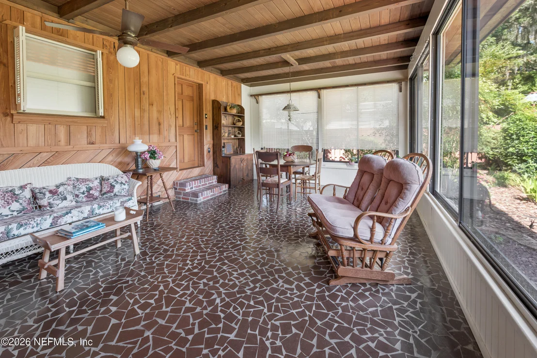 Photo of 1191 JOHNS Drive