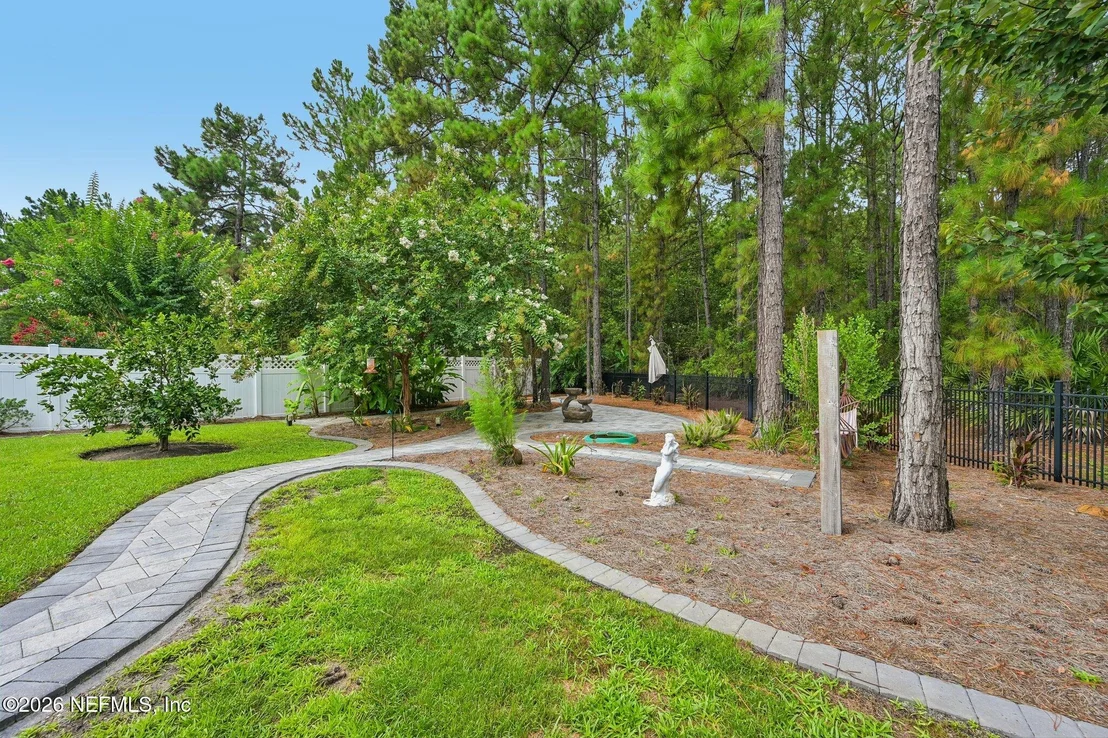 Photo of 620 CHARTER OAKS Boulevard
