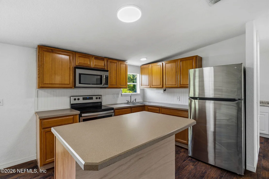 Photo of 2775 LIGHTNING Way