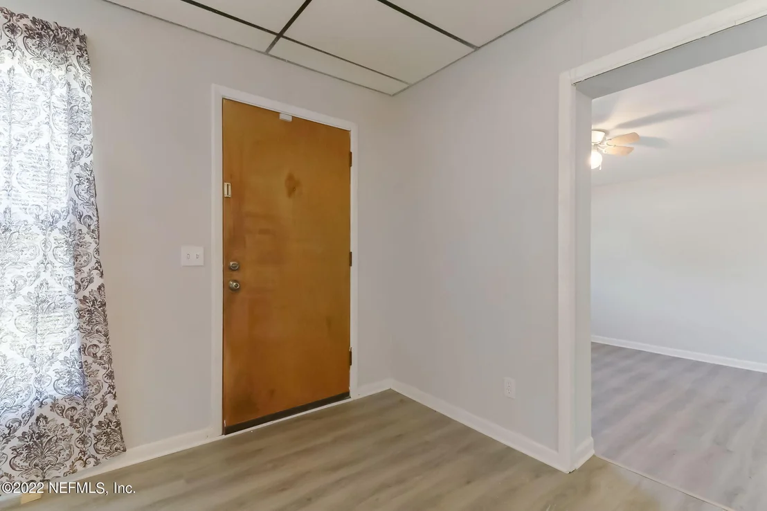 Photo of 2534 LEONID Road