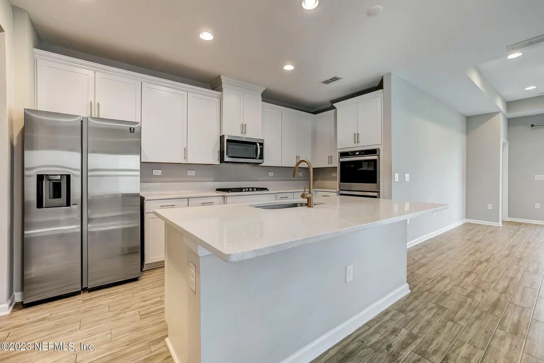 Photo of 152 WINDERMERE Way