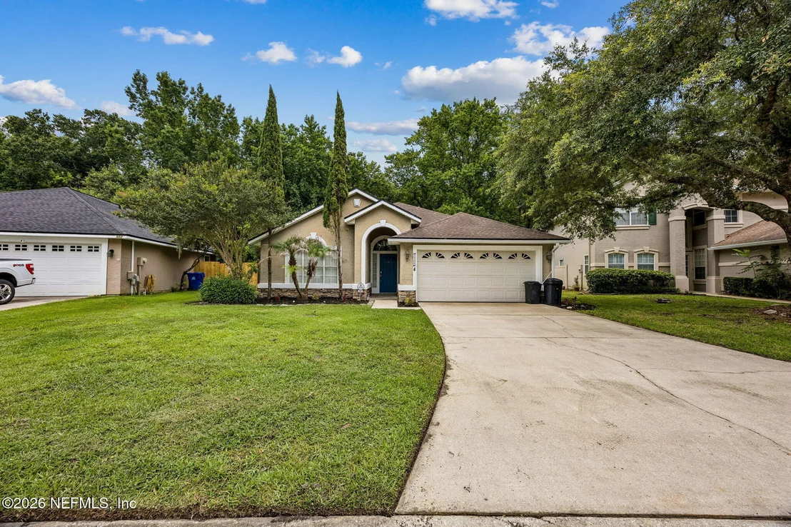 Photo of 556 REDBERRY Lane