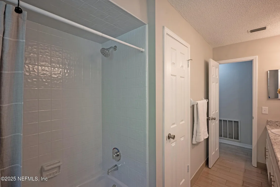 Photo of 2576 BOTTOMRIDGE Drive