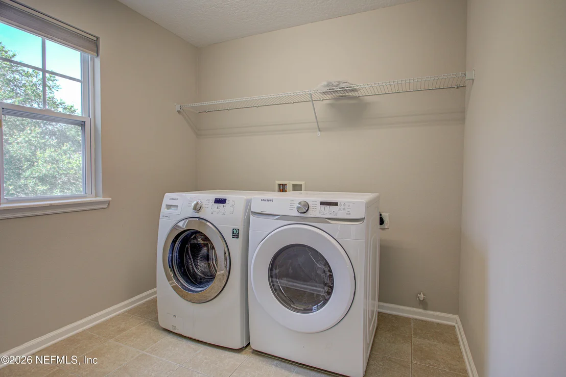 Photo of 40 HOWLAND Drive