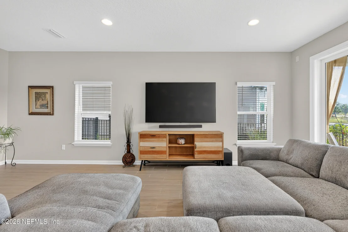 Photo of 350 BROOKGREEN Way
