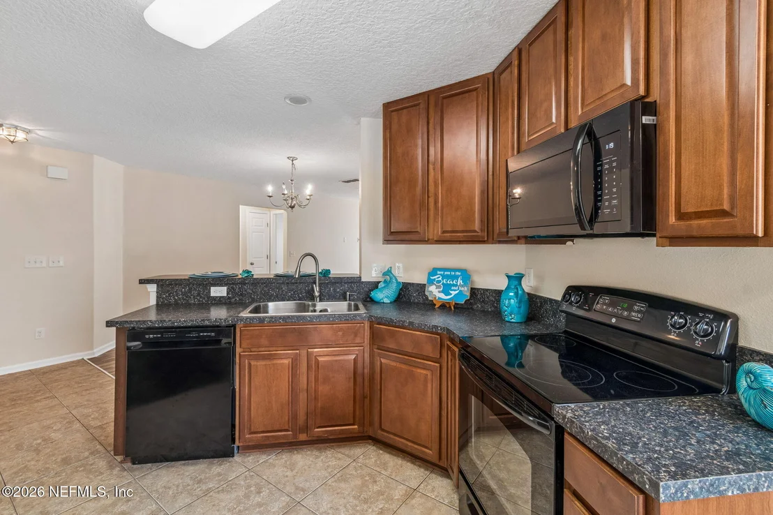 Photo of 73 S TWIN MAPLE Road