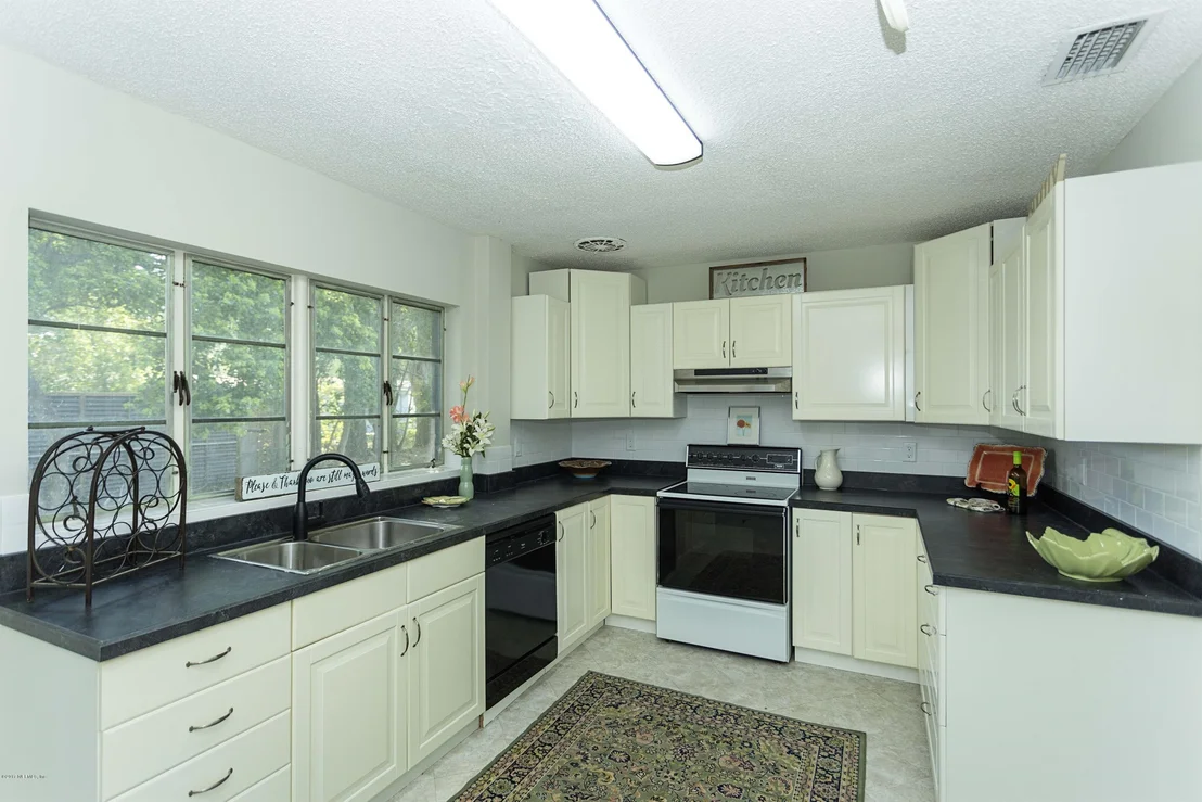Photo of 2435 ORMSBY Circle W