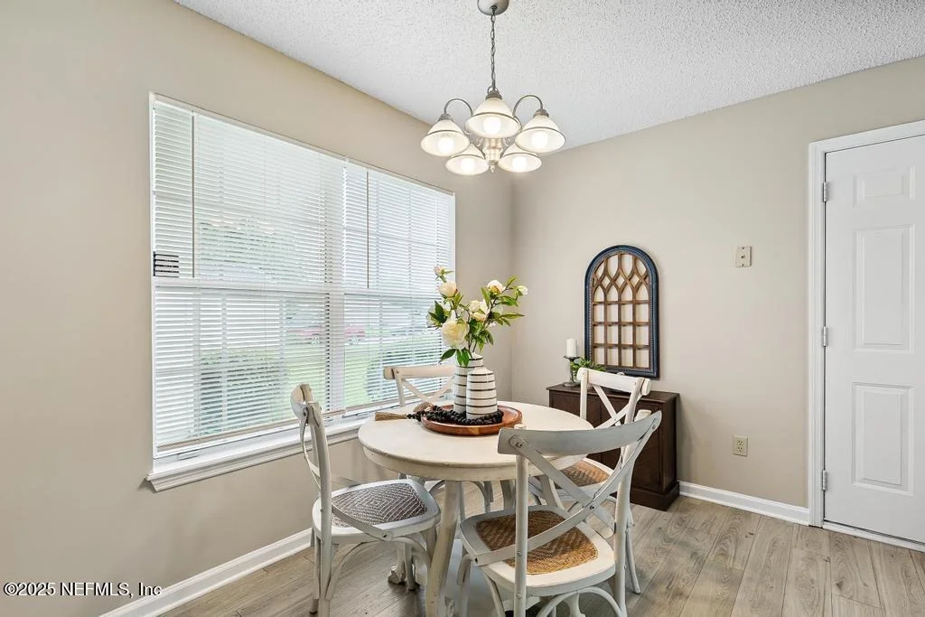 Photo of 1946 COLDFIELD Drive W