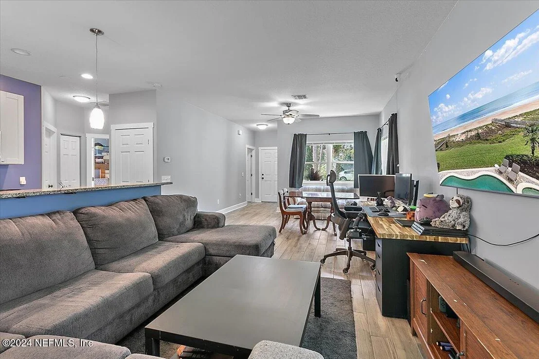 Photo of 154 GILBERT ST Street