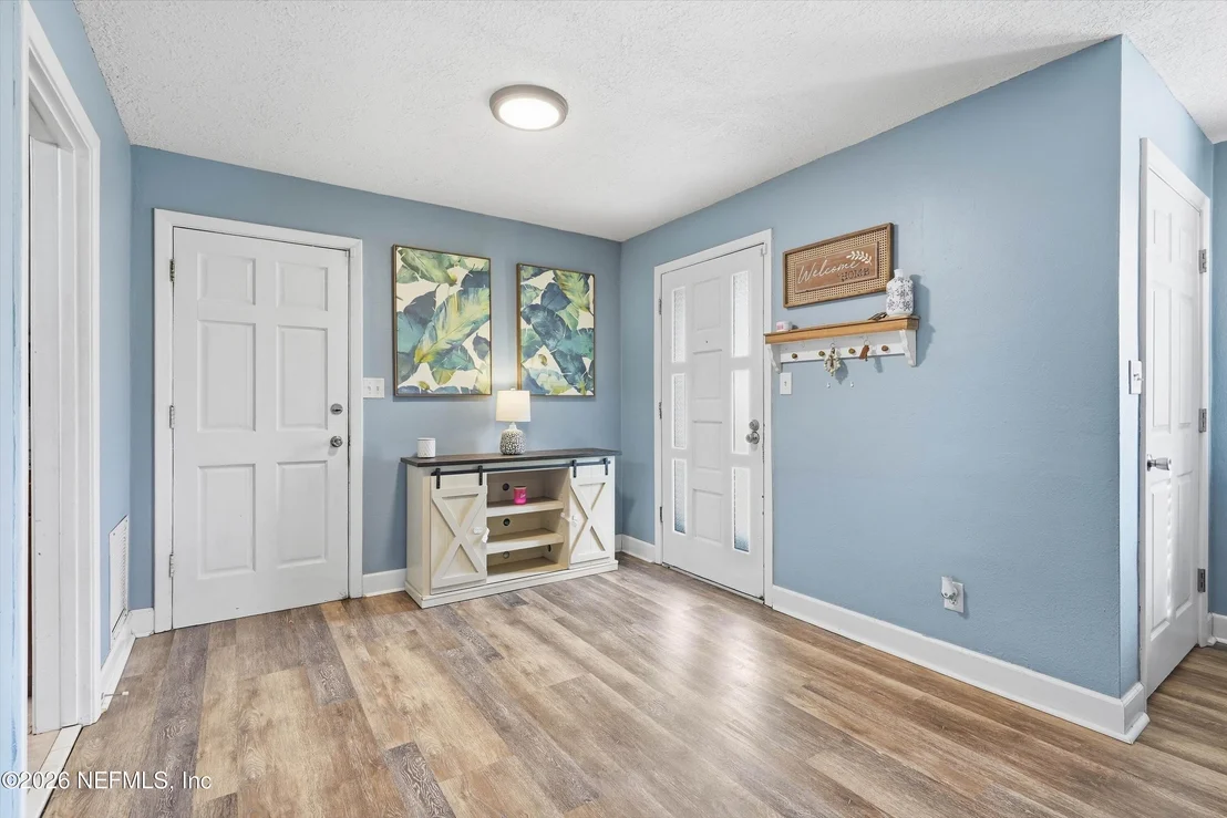 Photo of 2044 WEST Road