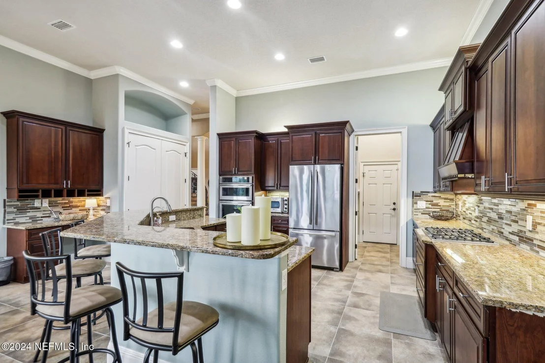 Photo of 1334 REDBOURNE Lane