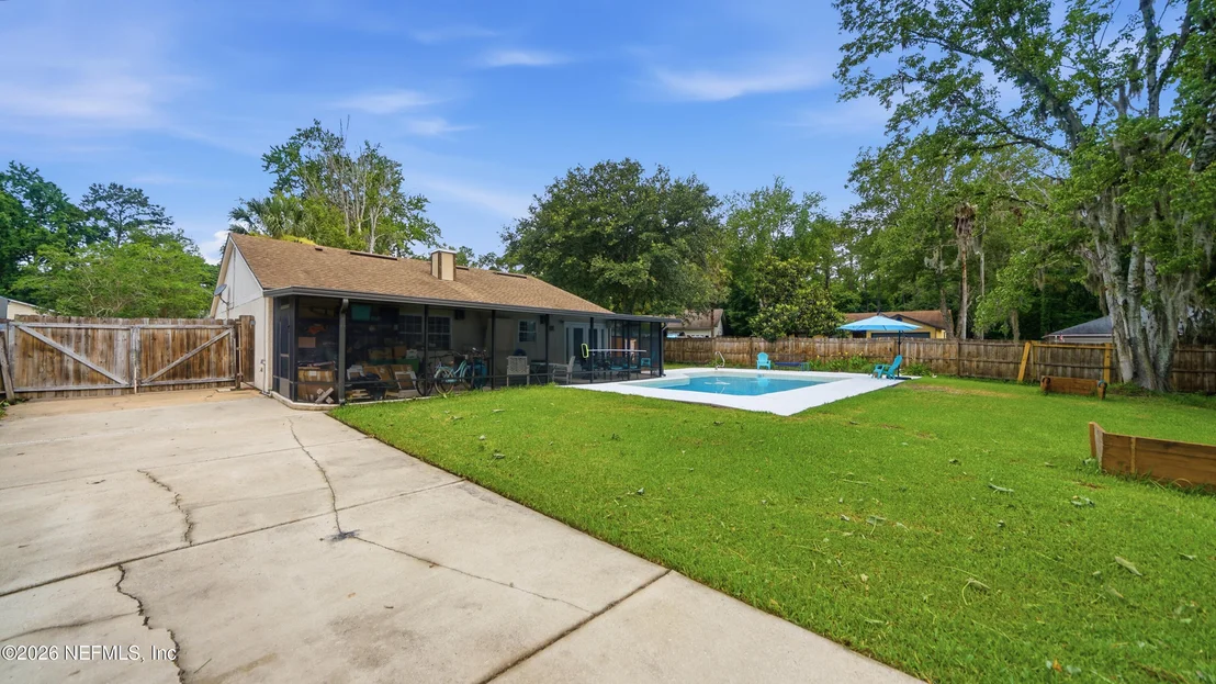 Photo of 1695 SANDY HOLLOW Loop