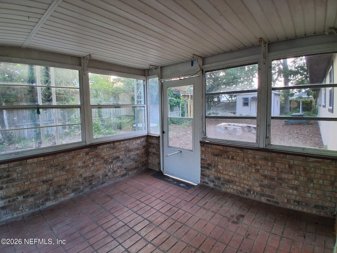 Photo of 320 LOBELIA Road