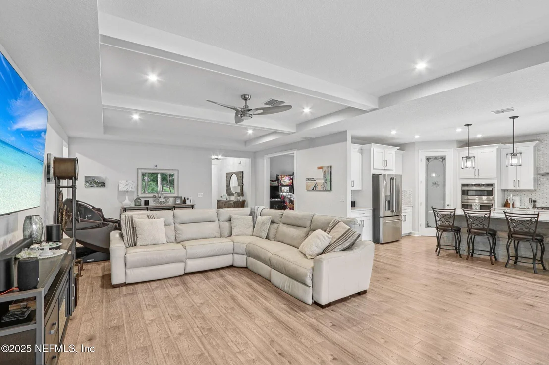 Photo of 576 MARQUESA Circle