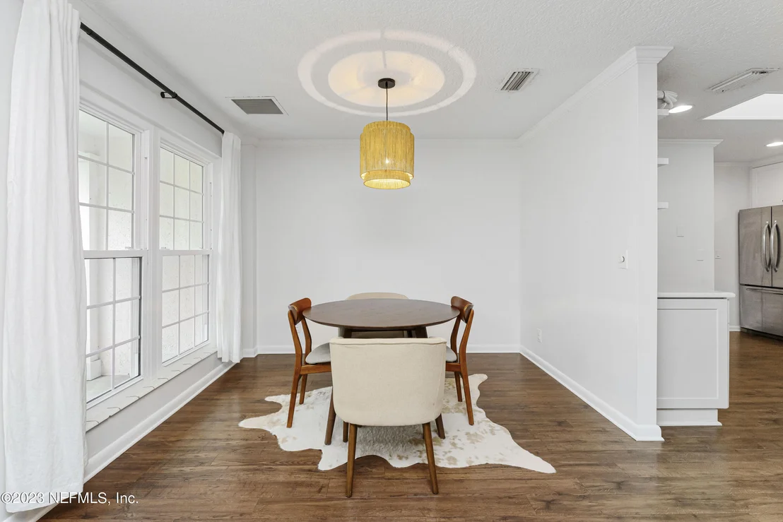 Photo of 35 DOLPHIN Boulevard