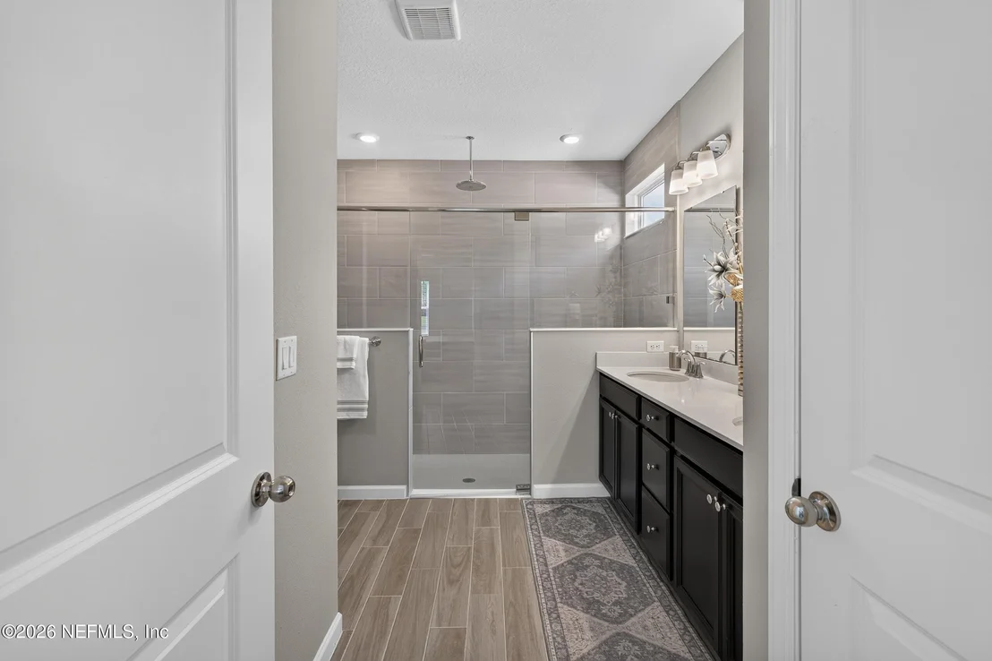 Photo of 75511 PONDSIDE Lane
