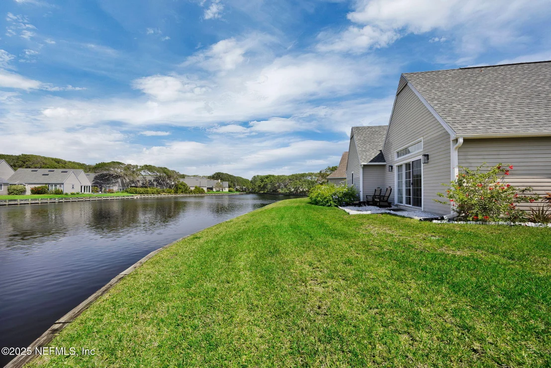 Photo of 107 HAMMOCK Circle