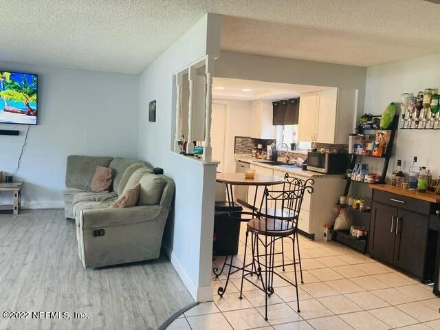 Photo of 981 CHAPMAN Drive