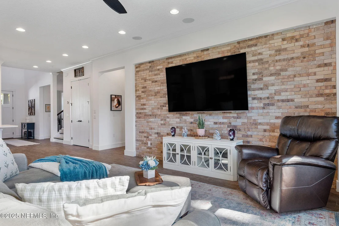 Photo of 8494 MABEL Drive