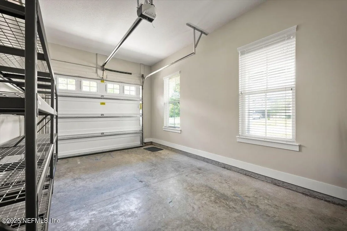 Photo of 305 SEAHILL Drive